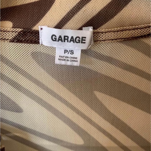 Garage Blouse - Picture 2 of 3